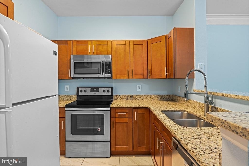 1580 Spring Gate Drive - Photo 6