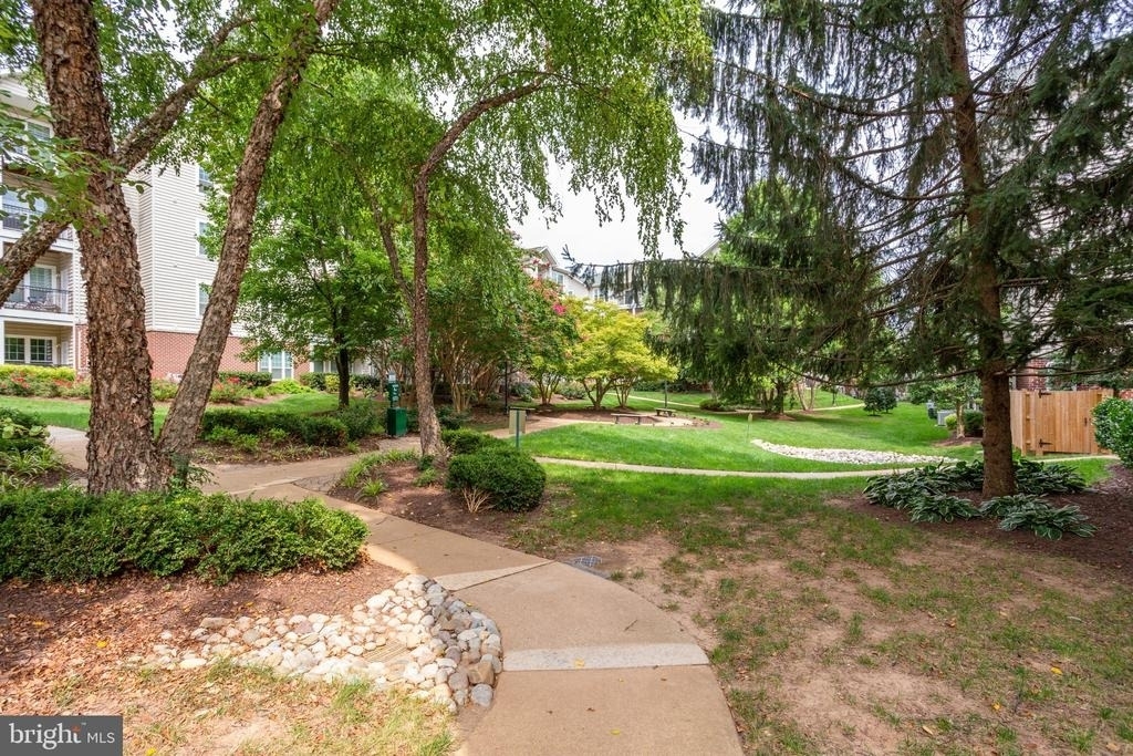 1591 Spring Gate Drive - Photo 36