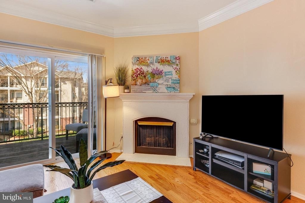 1591 Spring Gate Drive - Photo 8