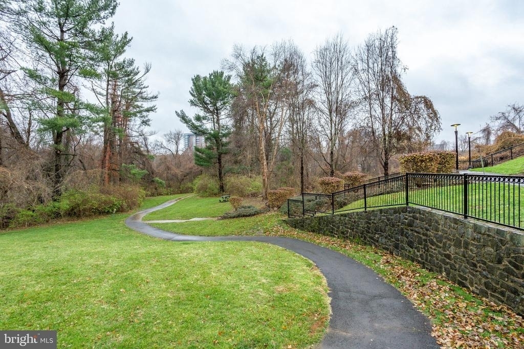 1591 Spring Gate Drive - Photo 45
