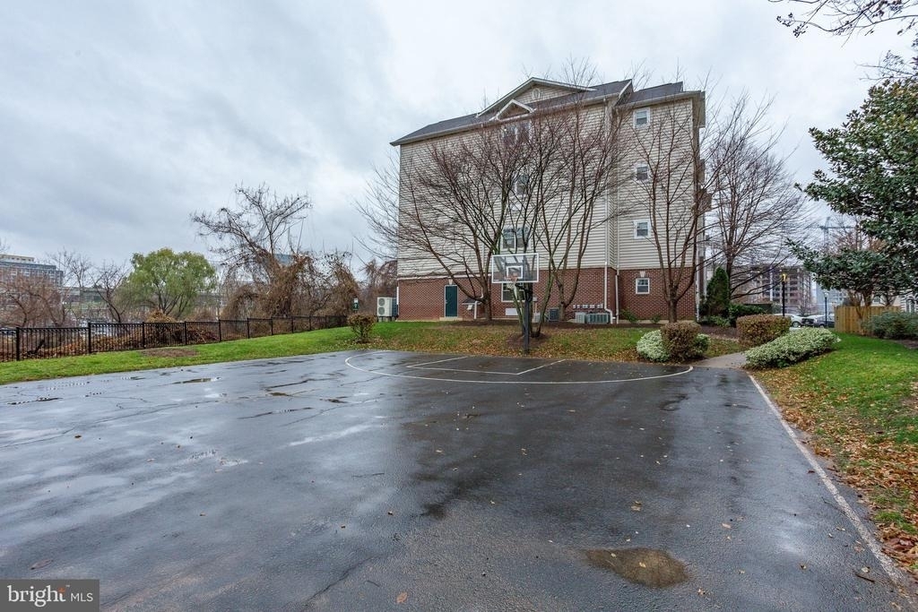 1591 Spring Gate Drive - Photo 47