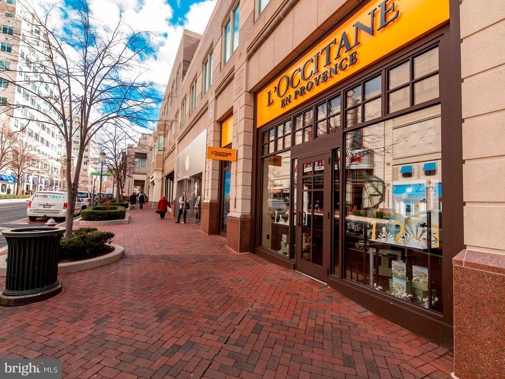 12001 Market Street - Photo 32