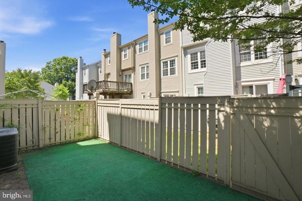 2391 Hunters Square Court - Photo 23