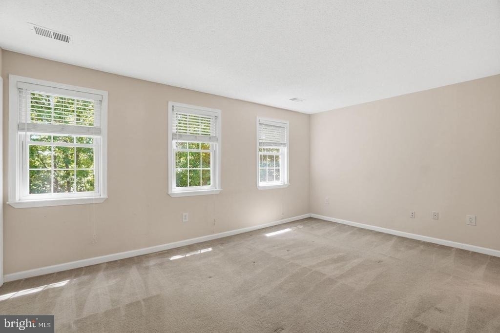 2391 Hunters Square Court - Photo 15