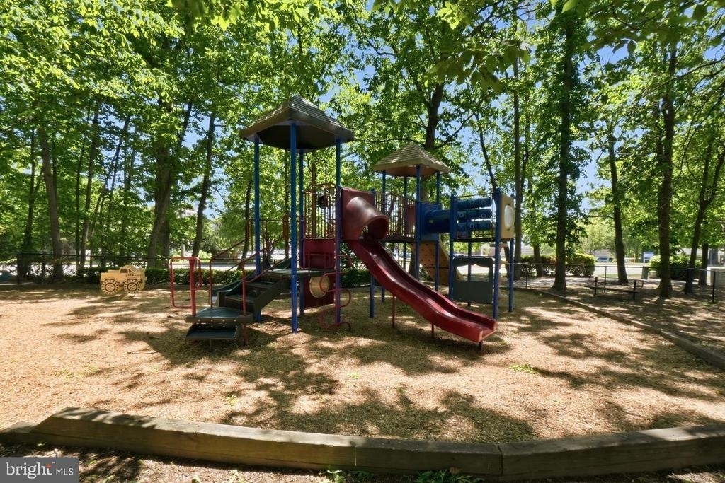 2391 Hunters Square Court - Photo 24