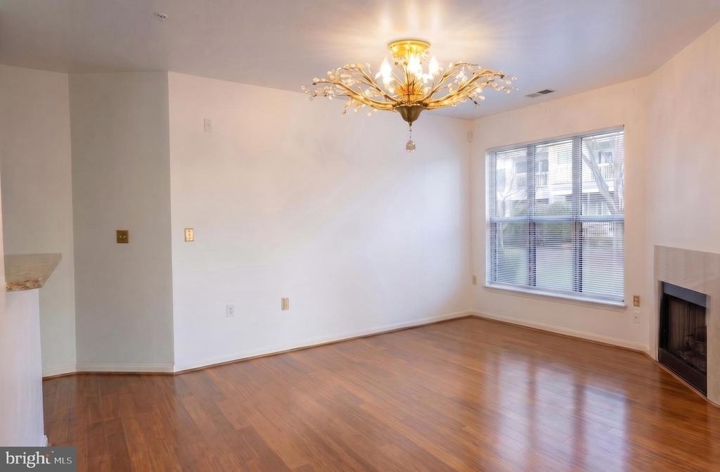 12919 Alton Square - Photo 3