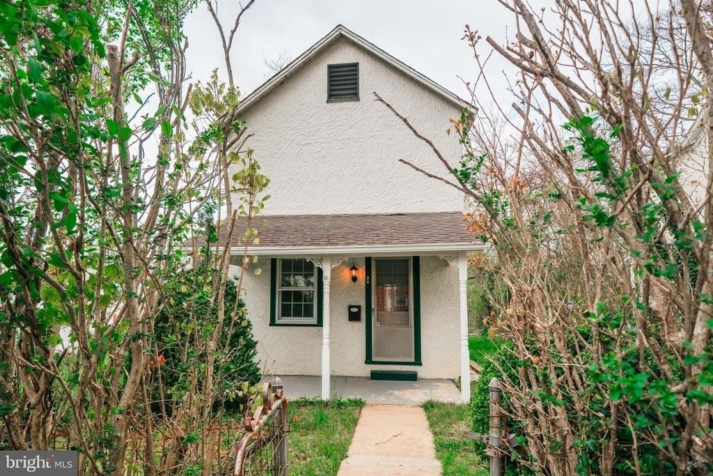 30 S Calhoun Street - Photo 0