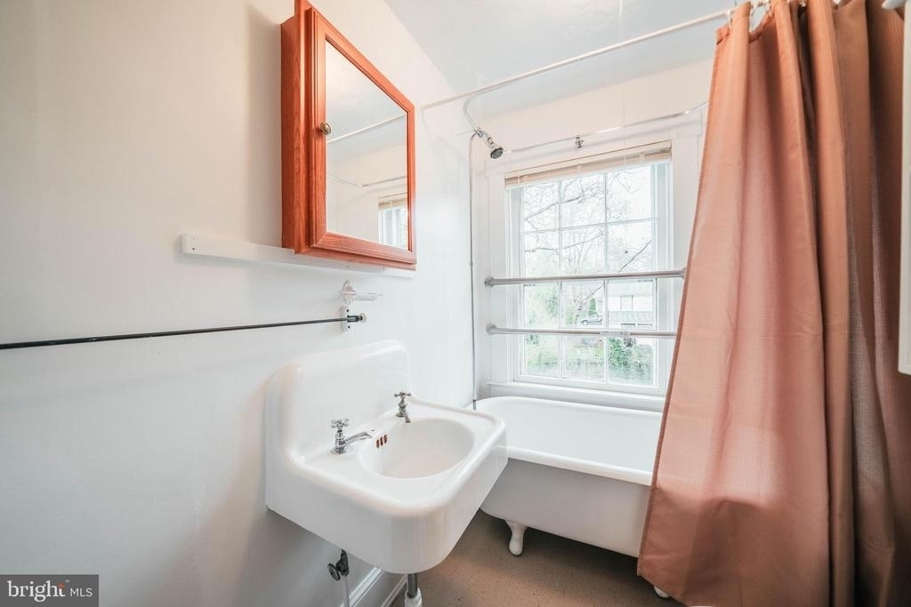 30 S Calhoun Street - Photo 23
