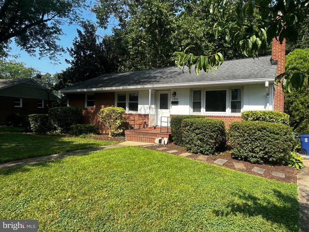 1108 Archer Court - Photo 0