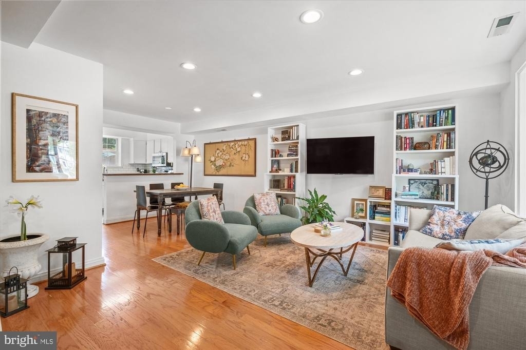 3908 Keller Avenue - Photo 4