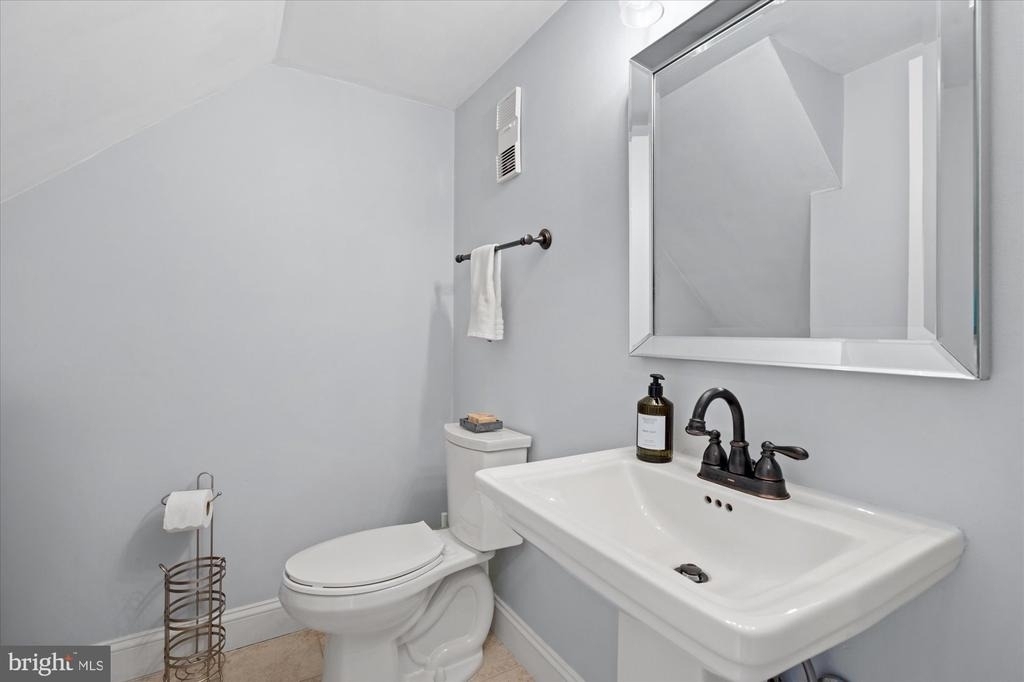 3908 Keller Avenue - Photo 14