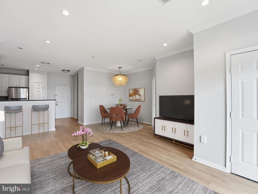 2301 25th Street S - Photo 2