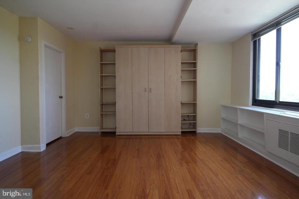 1011 Arlington Boulevard - Photo 3