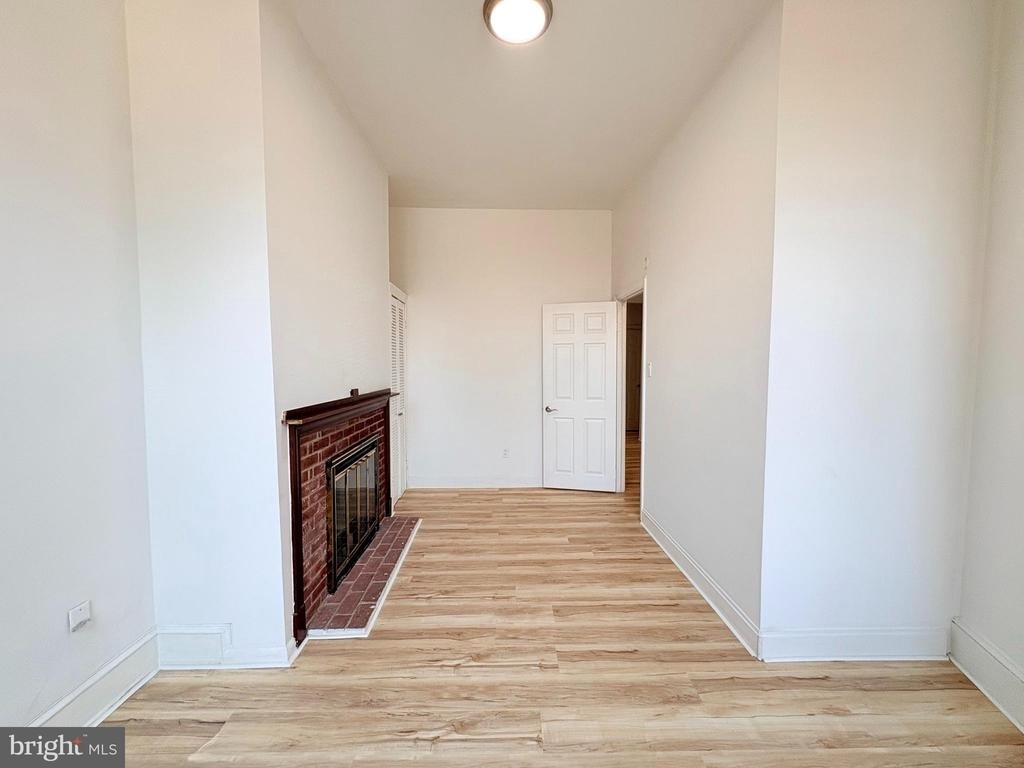 1904 Fairmount Avenue - Photo 9