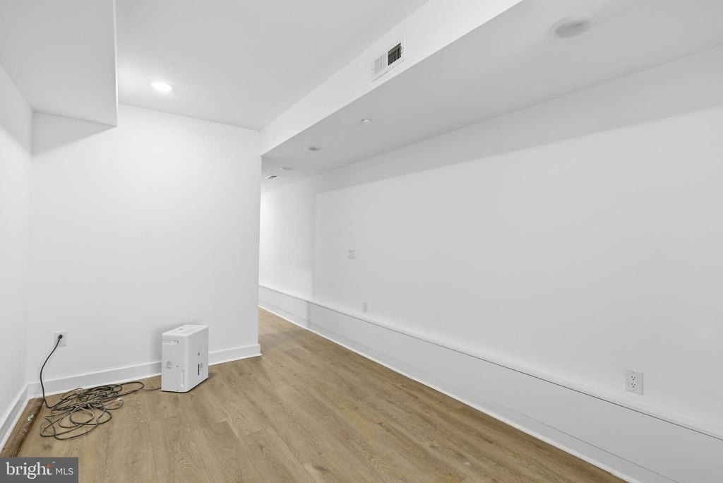 630 W Cumberland Street - Photo 4