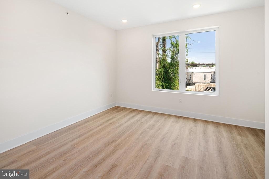 5217 Warren Street - Photo 7