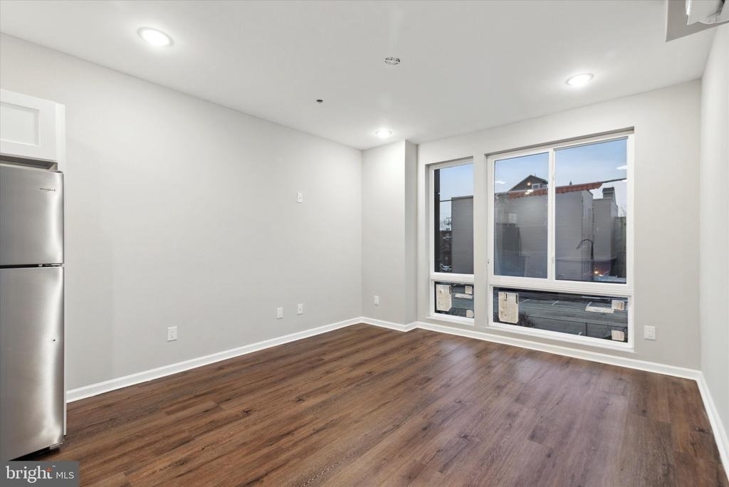 1230 N Marshall Street - Photo 8