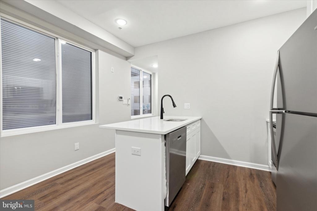 1230 N Marshall Street - Photo 5