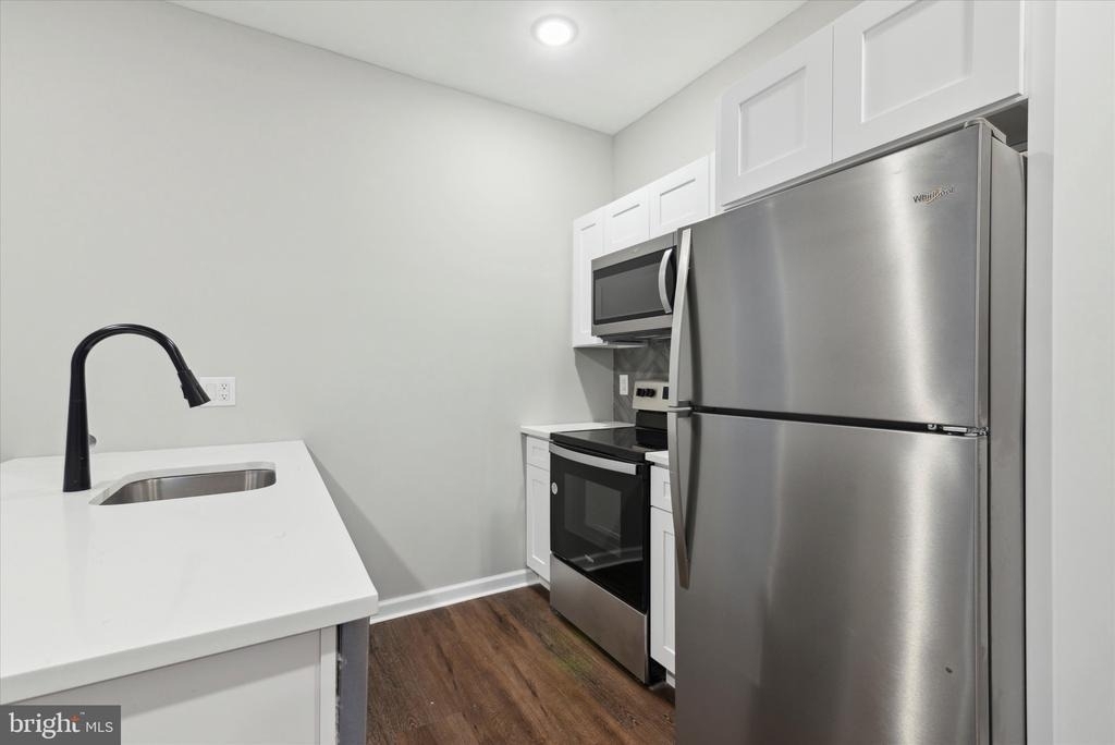 1230 N Marshall Street - Photo 6