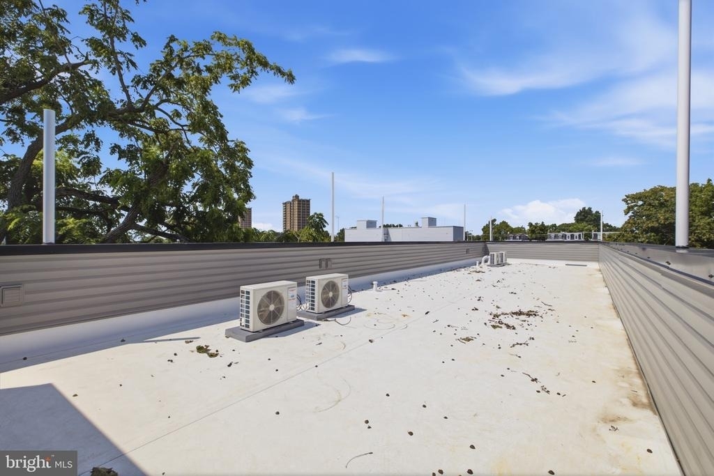 613 N Brooklyn Street - Photo 12