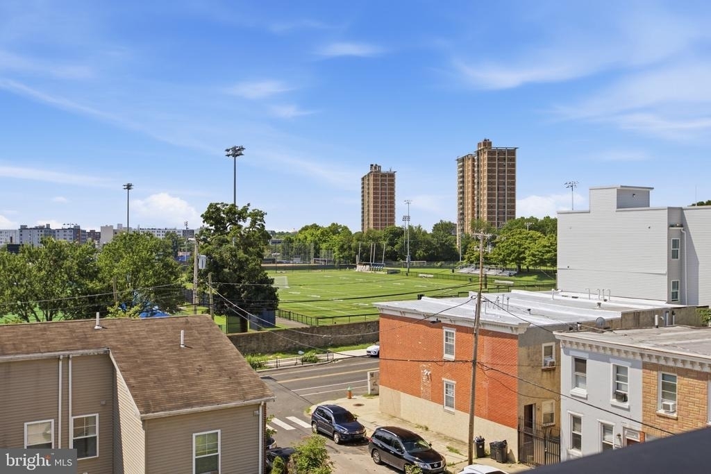613 N Brooklyn Street - Photo 15