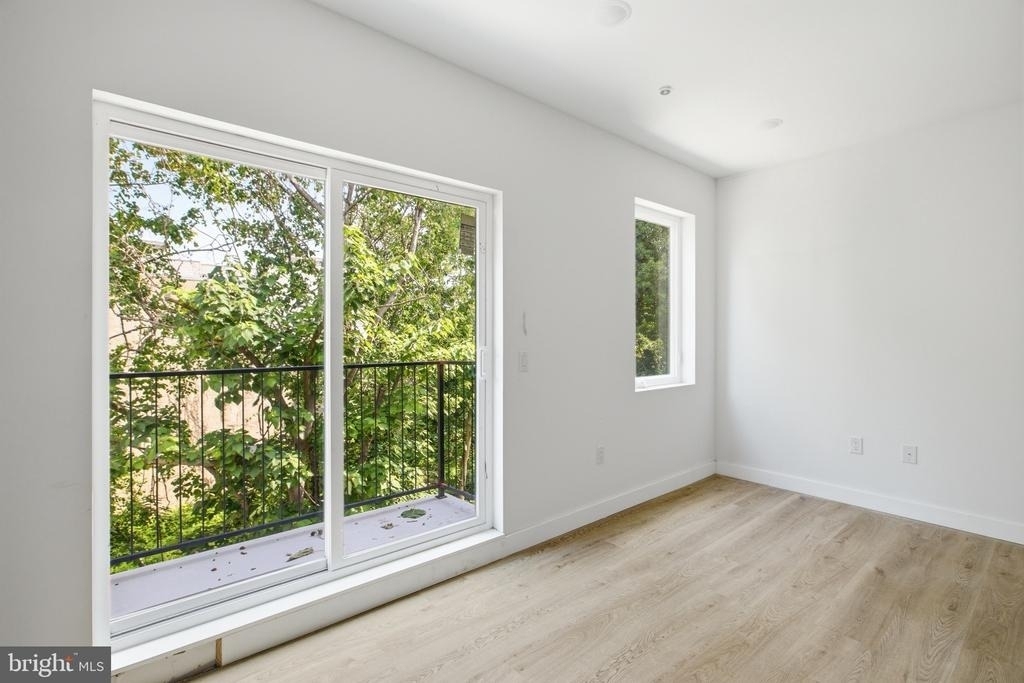 613 N Brooklyn Street - Photo 10