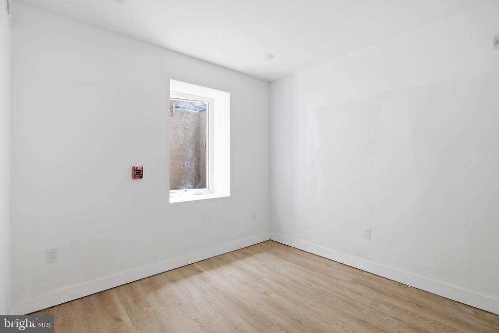 613 N Brooklyn Street - Photo 9