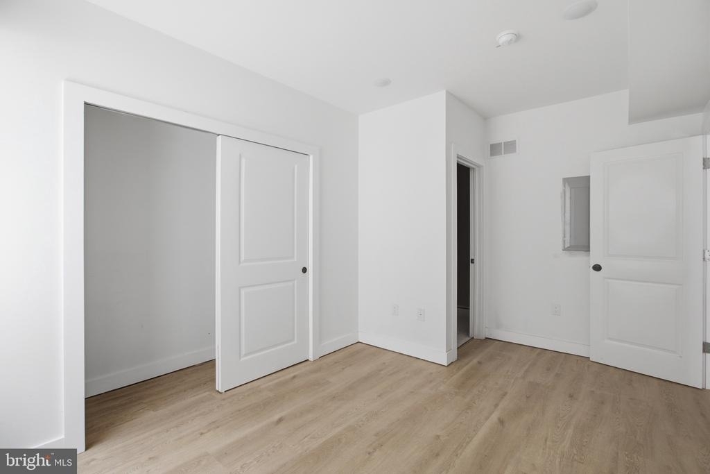613 N Brooklyn Street - Photo 4