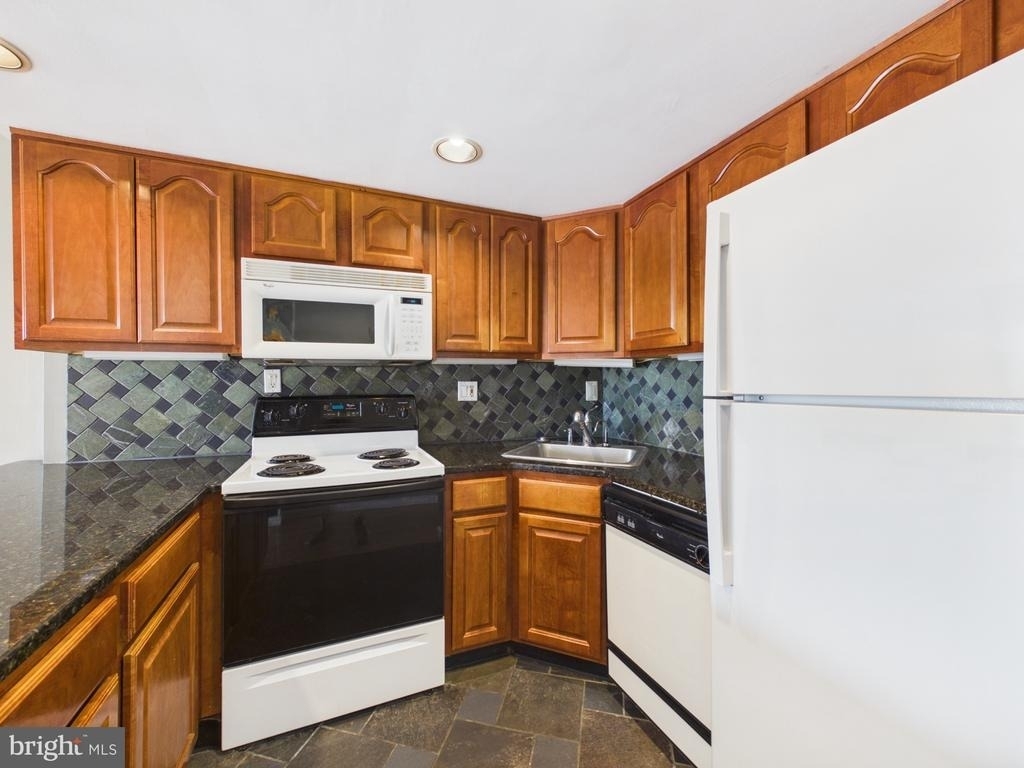 2001 Hamilton Street - Photo 12