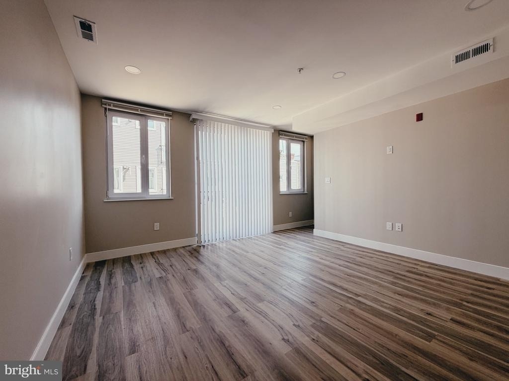 2720 W Thompson Street - Photo 1