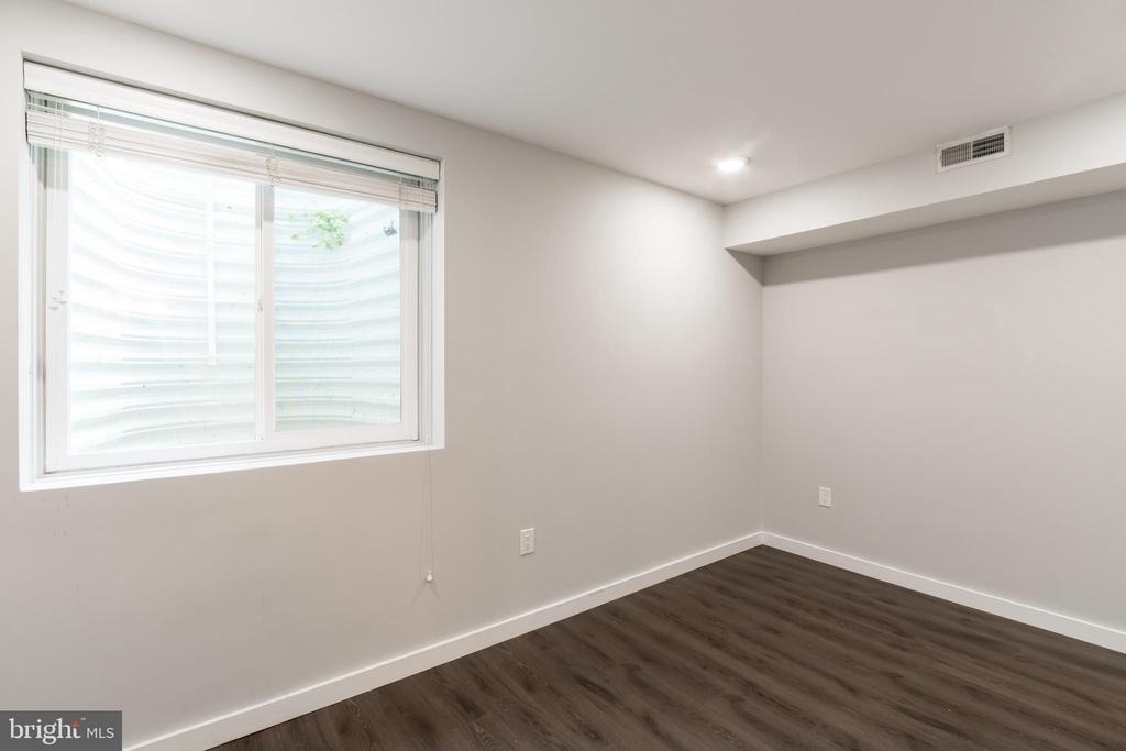 749 N 20th Street - Photo 3