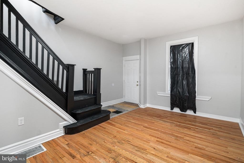 3836 Wyalusing Avenue - Photo 2