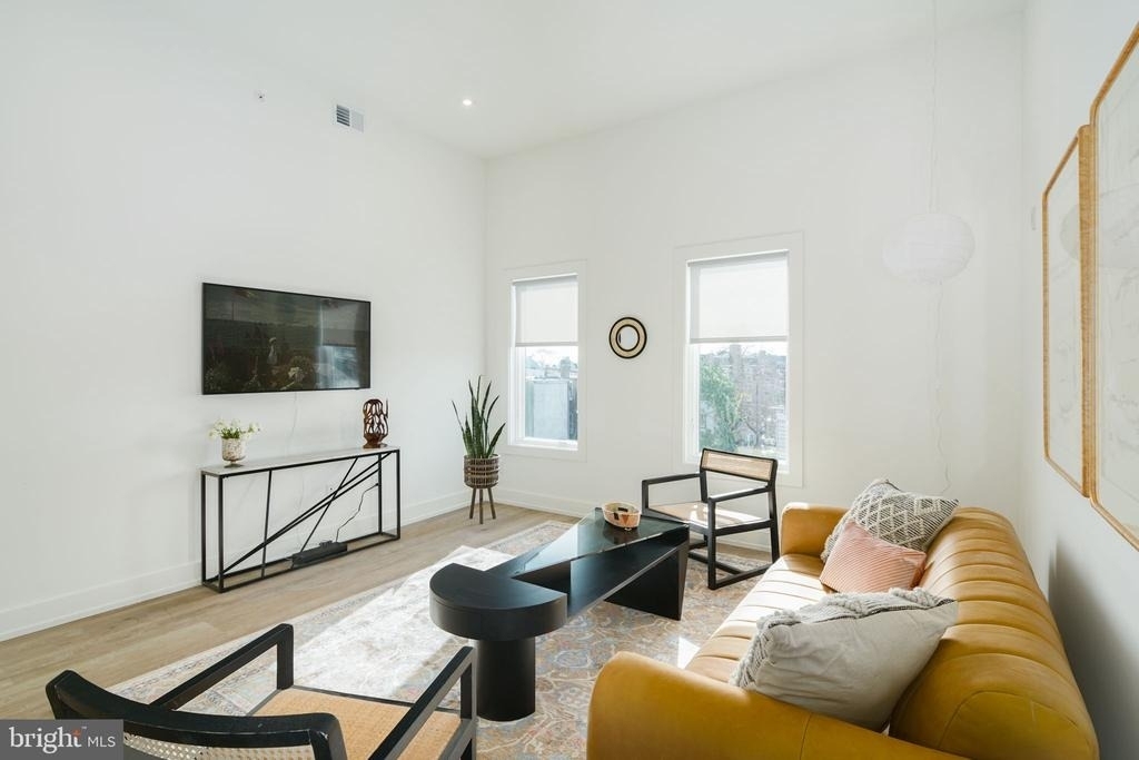 5013 Springfield Avenue - Photo 2