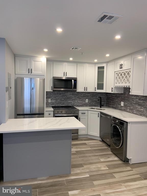 527 S 20th Street - Photo 0