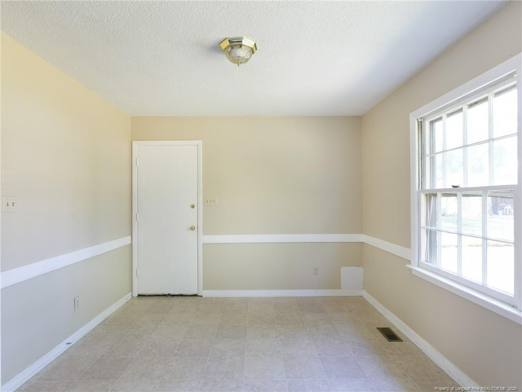 3249 Glenmore Drive - Photo 7