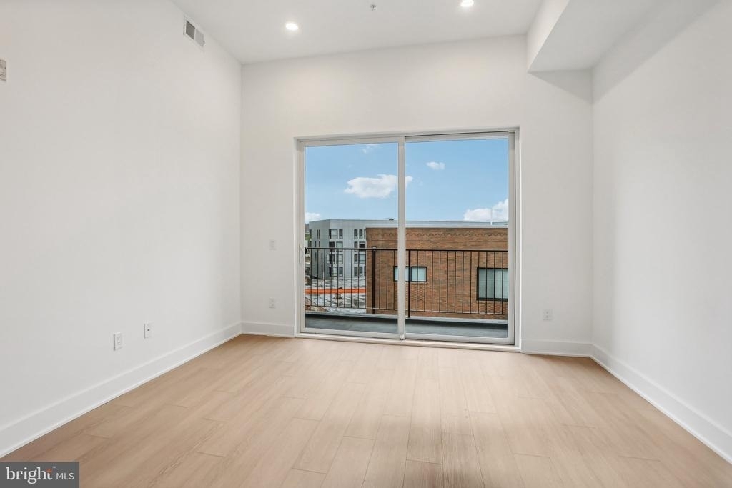 1731 Tilghman Street - Photo 9