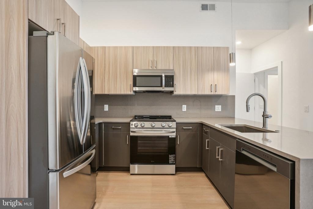 1731 Tilghman Street - Photo 3