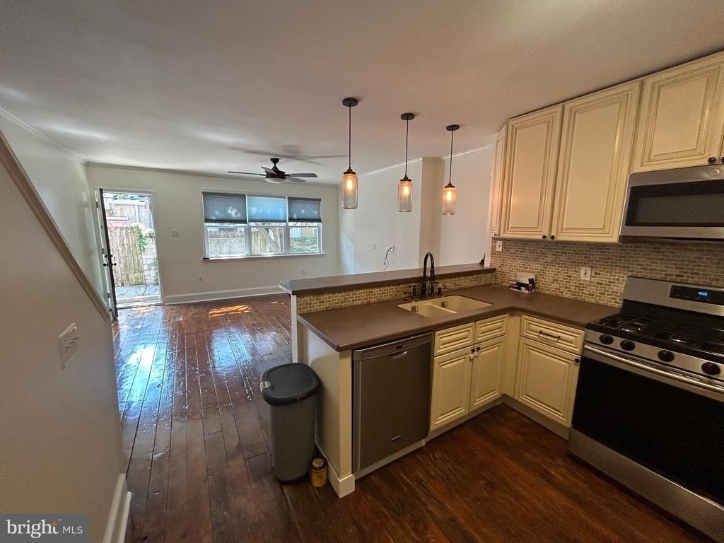 748 S Harshaw Street - Photo 4
