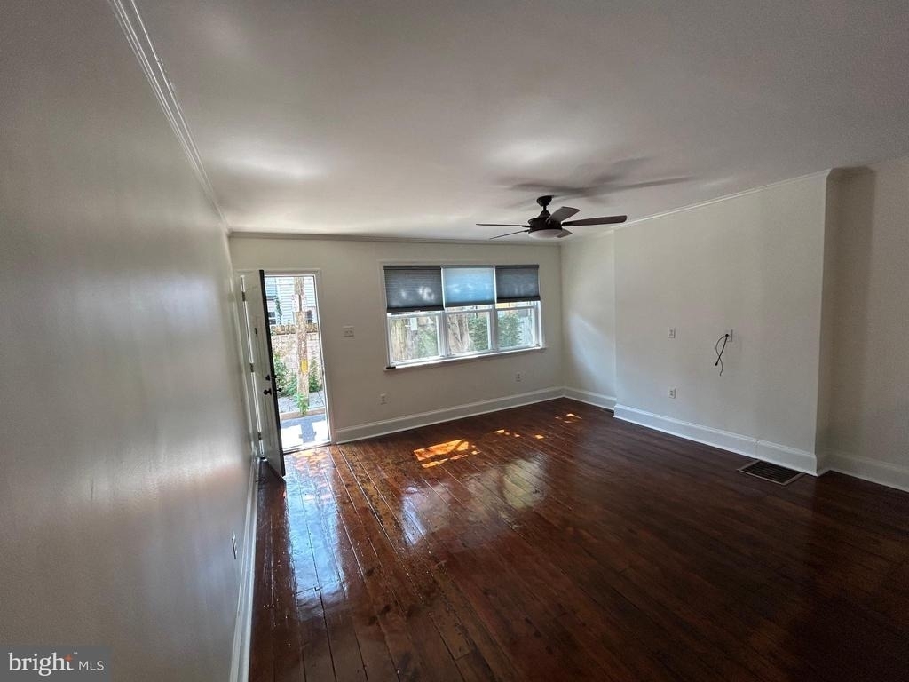 748 S Harshaw Street - Photo 3