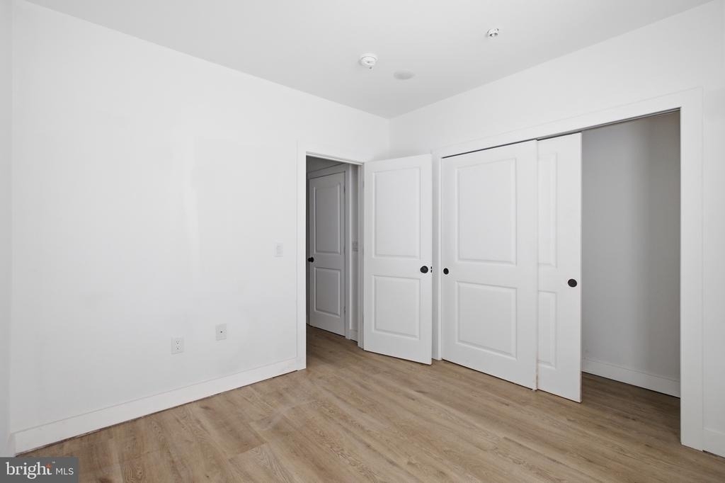 613 N Brooklyn Street - Photo 10