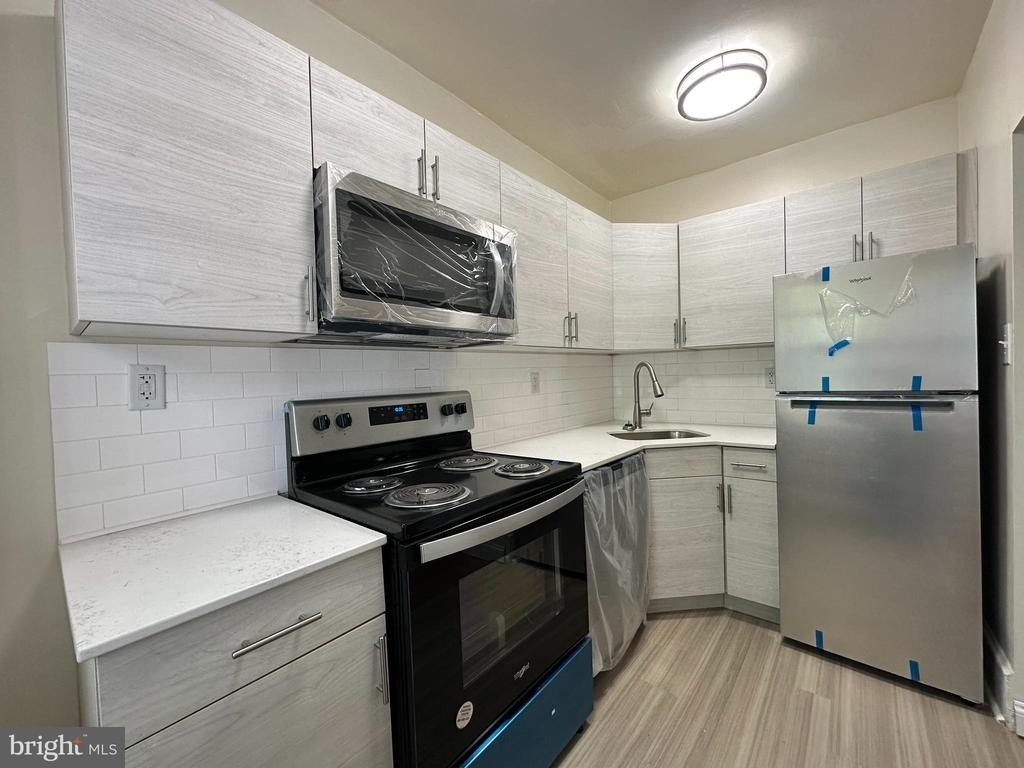 2809 W Queen Lane - Photo 6