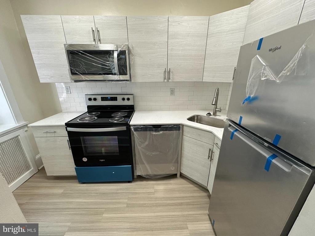 2809 W Queen Lane - Photo 7