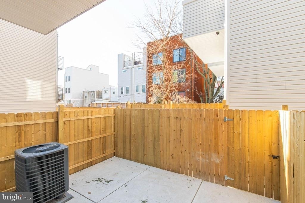 1906 E York Street - Photo 19