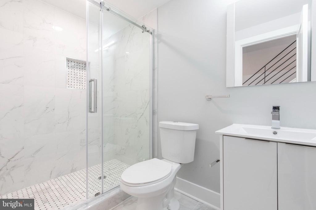 1906 E York Street - Photo 18