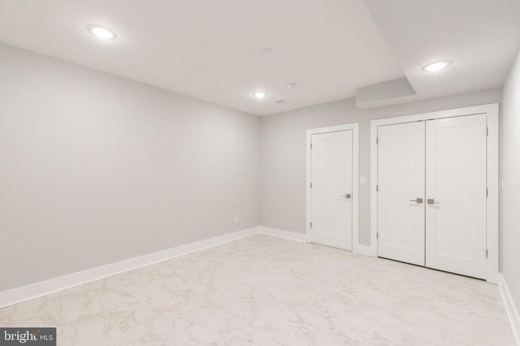 1906 E York Street - Photo 15