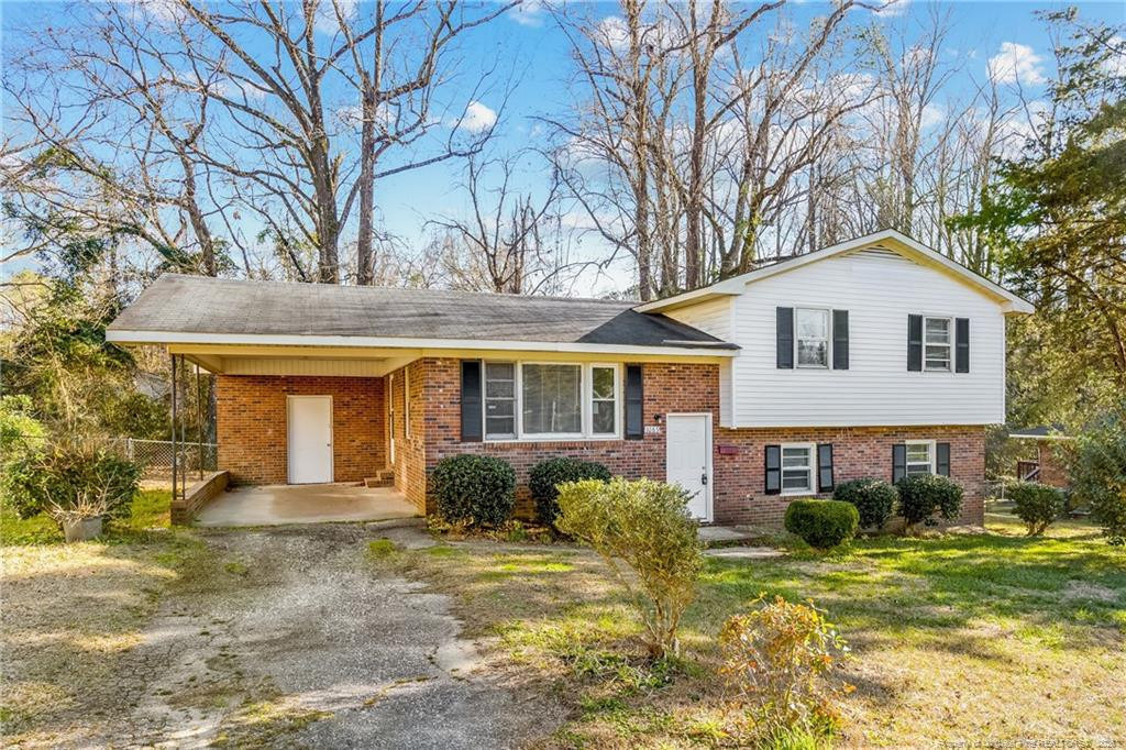 1089 Essex Place - Photo 1
