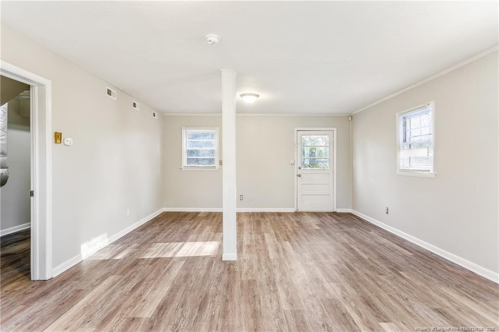 1089 Essex Place - Photo 5