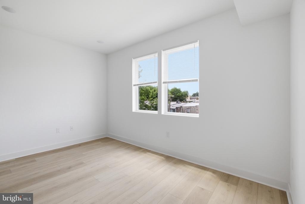 2237 N 16th Street - Photo 12