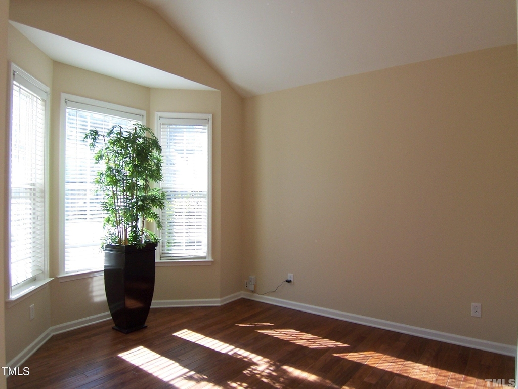 5525 Keowee Way - Photo 4