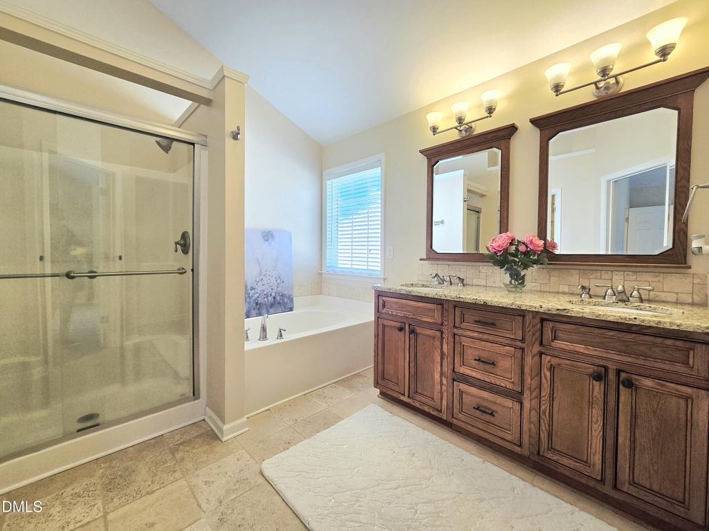 5525 Keowee Way - Photo 8
